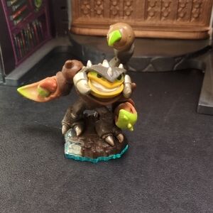 Skylanders Brown & Green Action Figure Playset